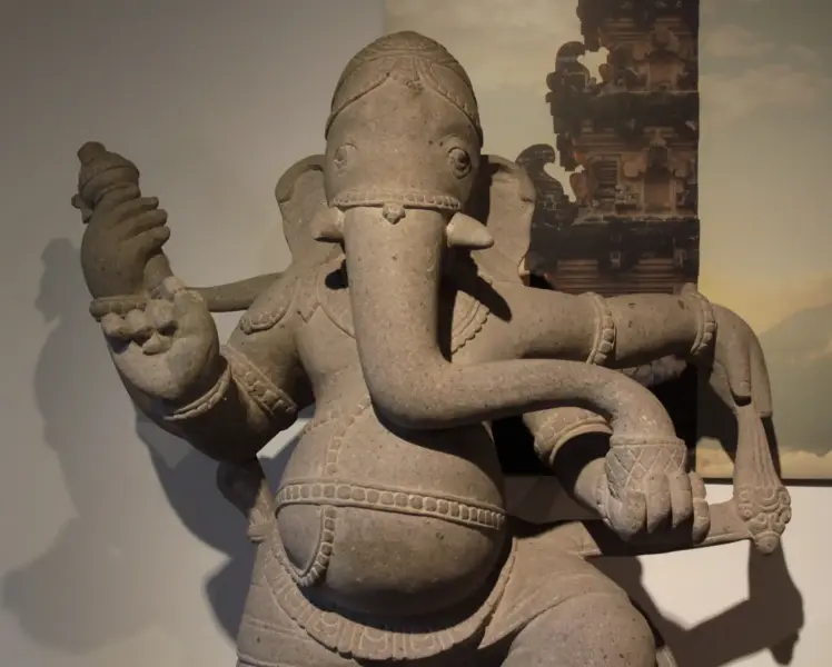 Artikelbild 4 des Artikels “Ganesha tanzend, Flussstein, ca. 100 cm Höhe “